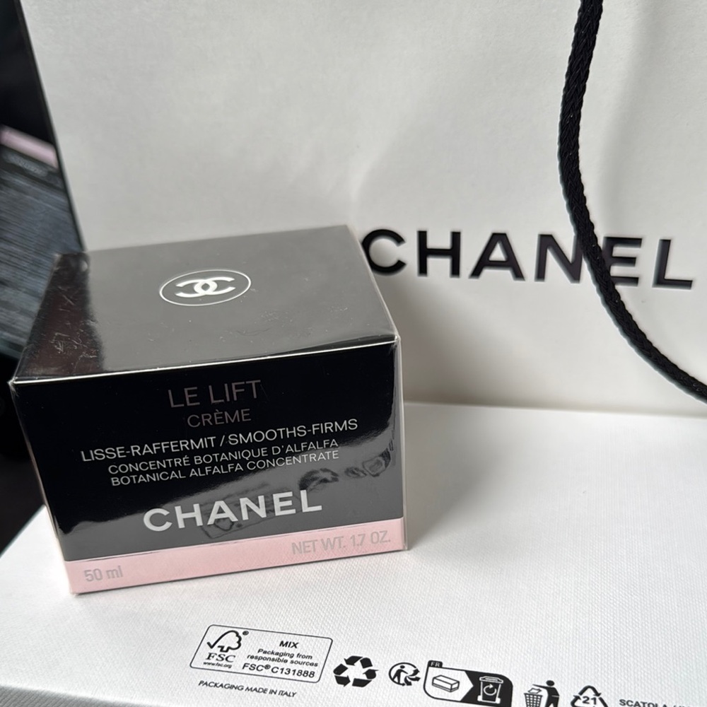 Chanel Le Lift Crème 50ml
NEW